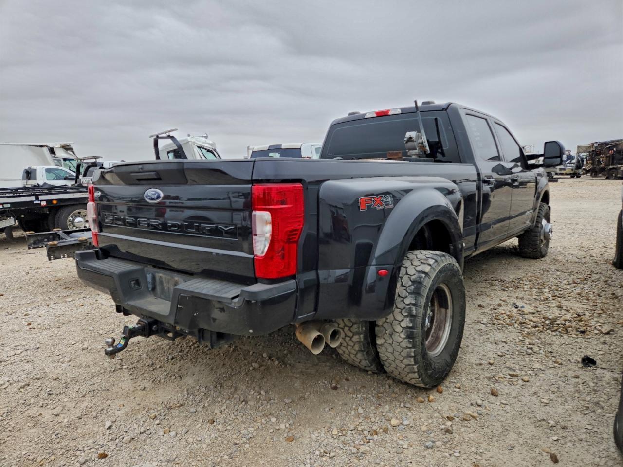 2020 Ford F350 Super Duty - Image 4