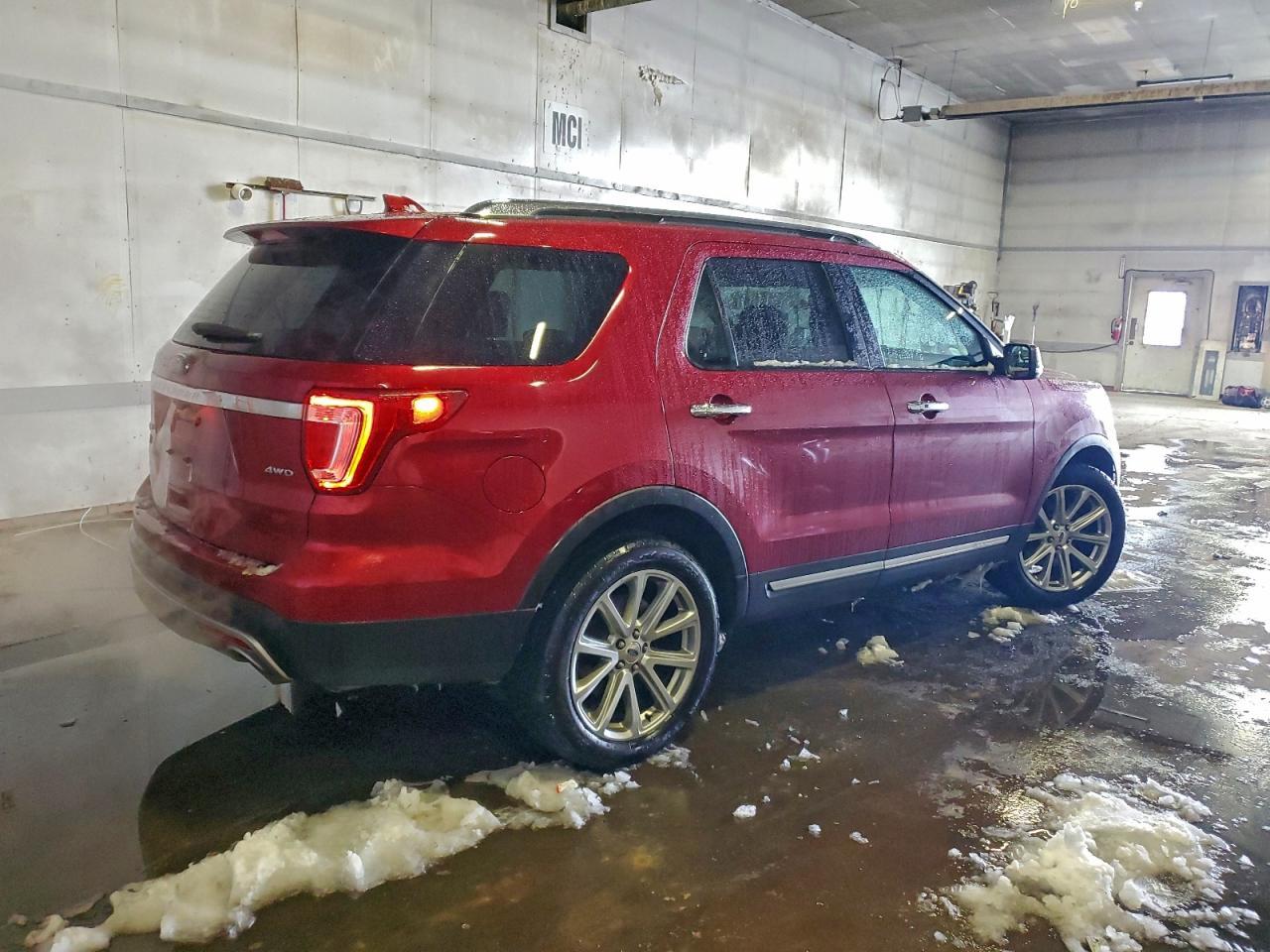 2017 Ford Explorer Limited - Image 3