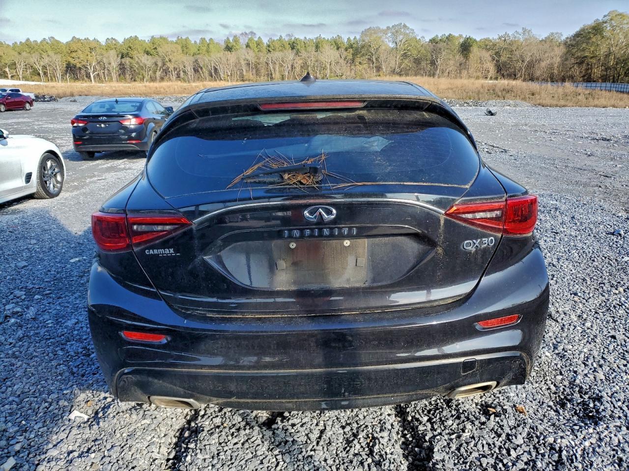 2017 Infiniti Qx30 Base - Image 6