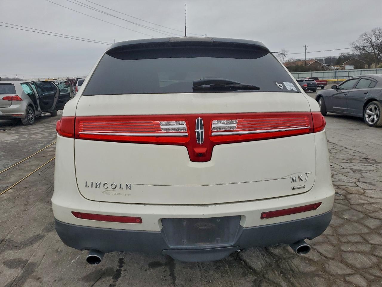 2012 Lincoln Mkt - Image 6
