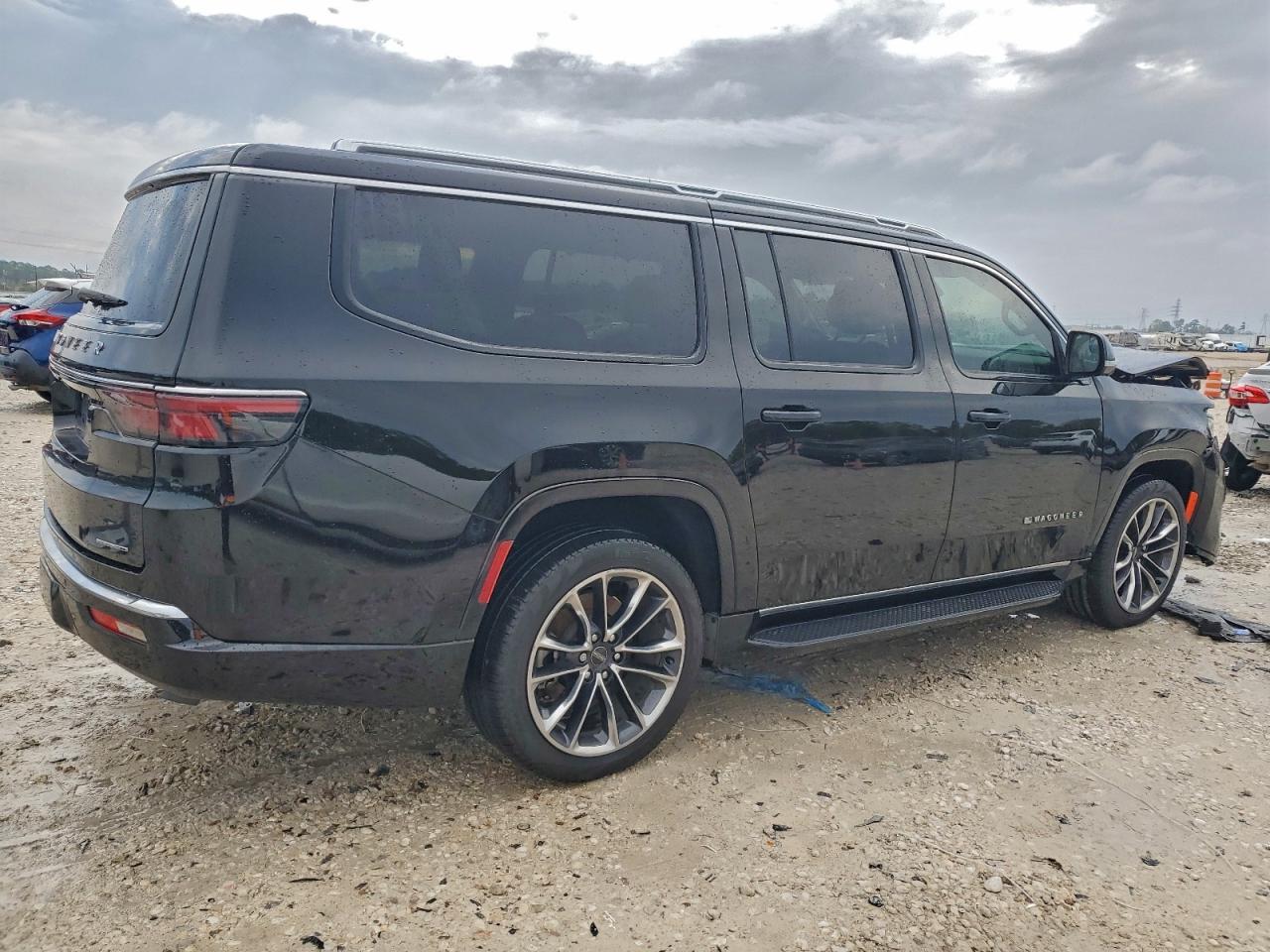 2024 Jeep Wagoneer L Series Ii - Image 3