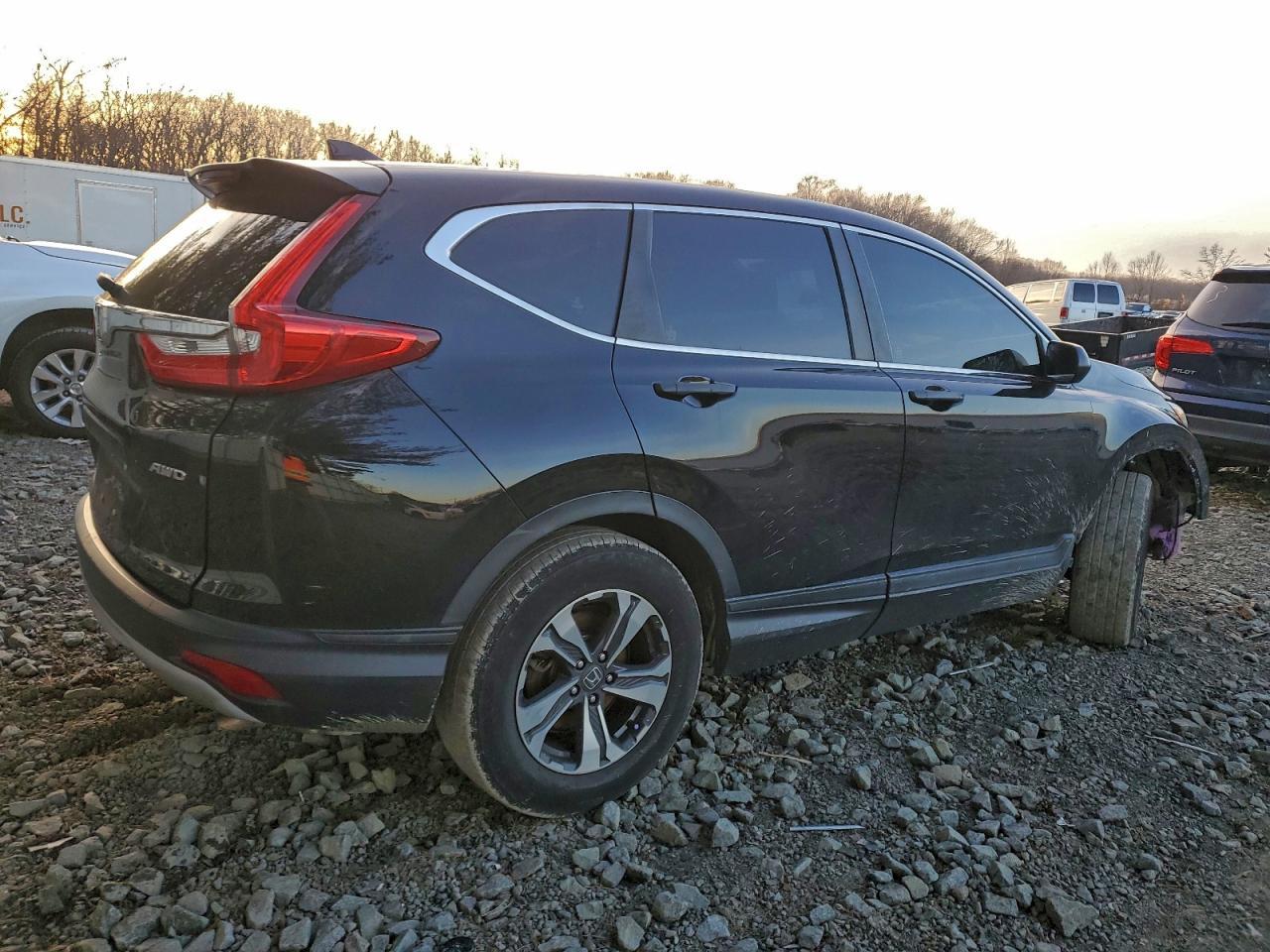 2017 Honda Cr-V Lx - Фото 3