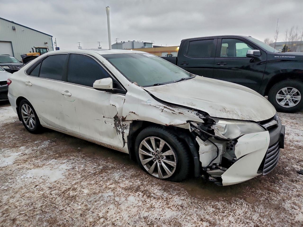 2015 Toyota Camry Le - Фото 4
