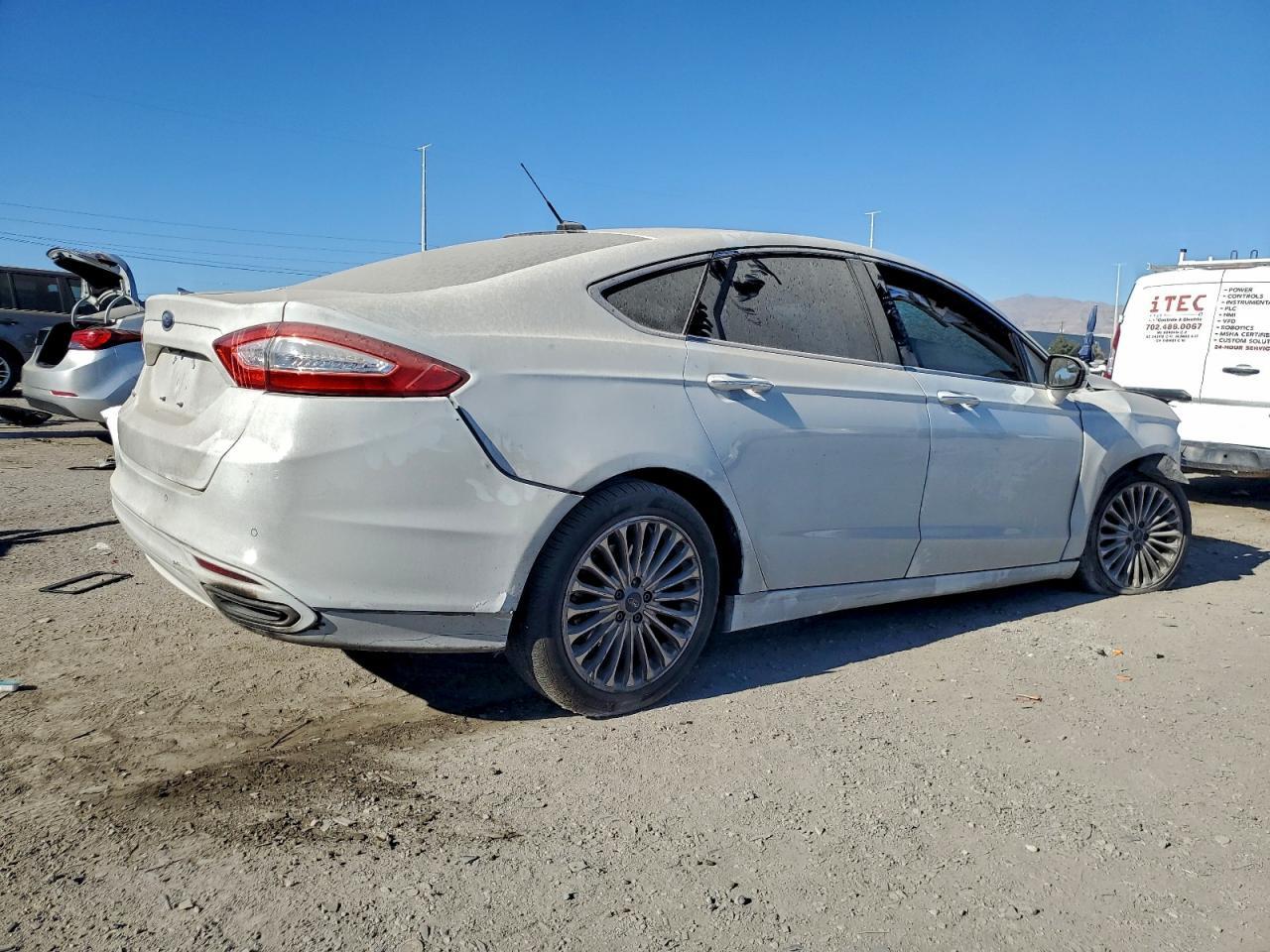 2014 Ford Fusion Titanium - Фото 3