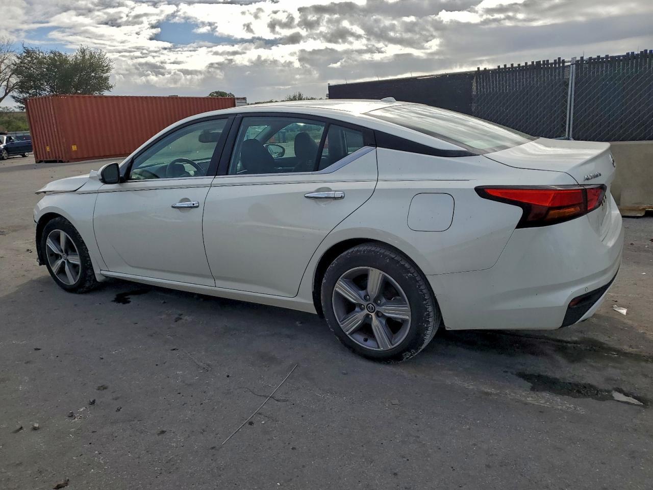 2019 Nissan Altima Sv - Фото 2