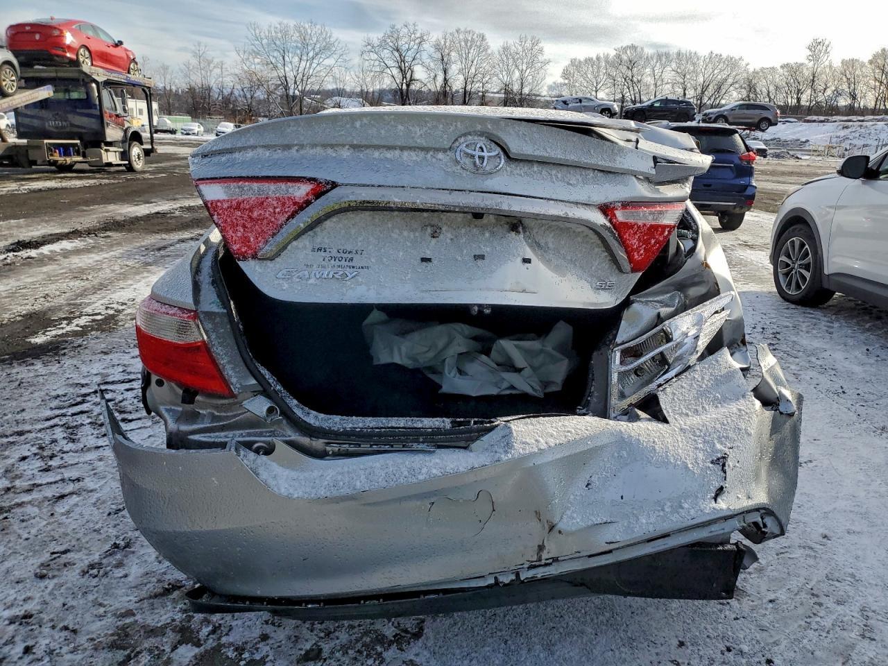 2017 Toyota Camry Le - Фото 6