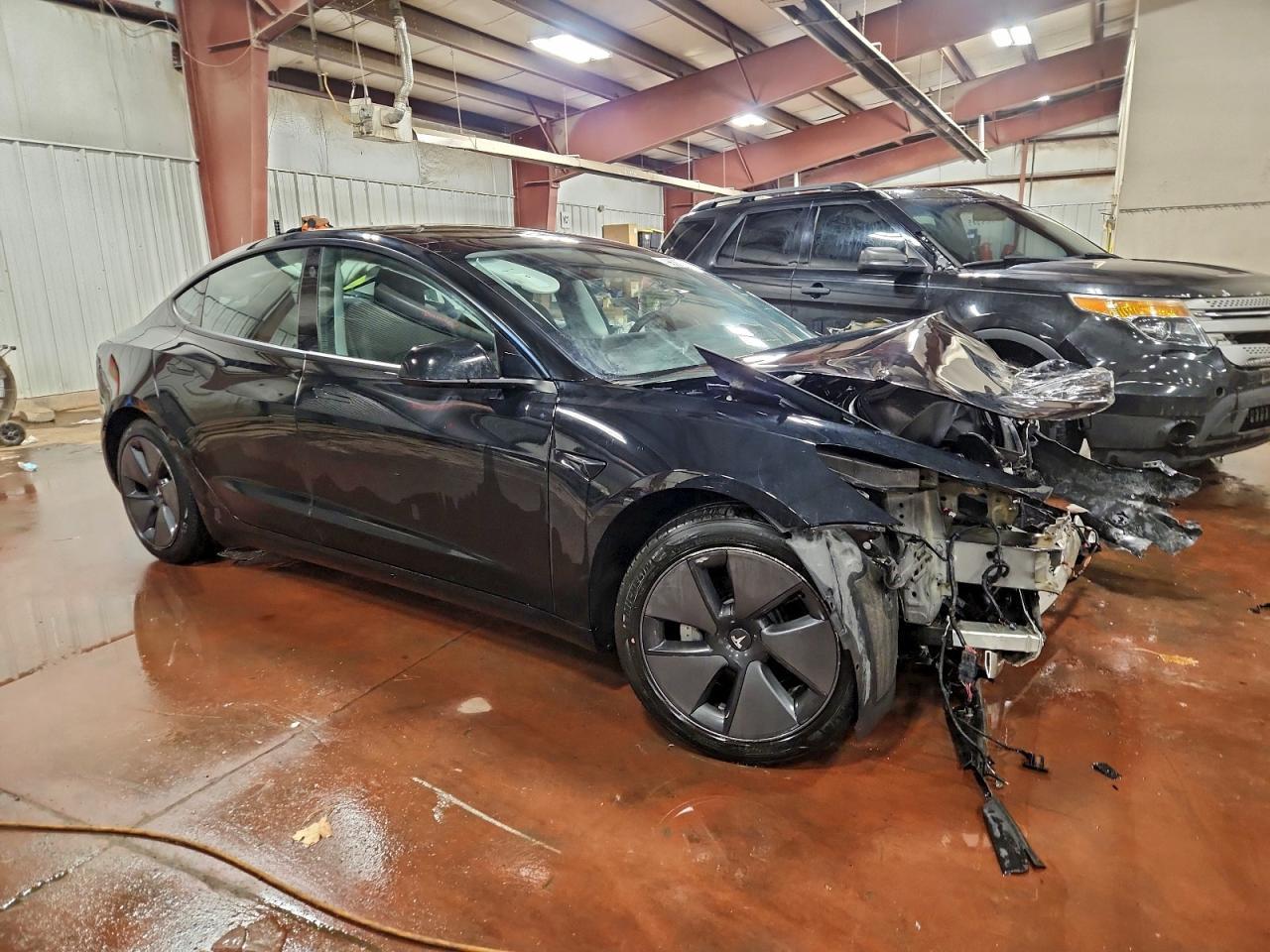 2021 Tesla Model 3 - Фото 4