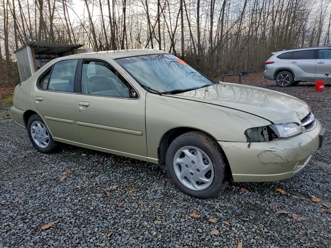 1998 Nissan Altima Xe - Фото 4