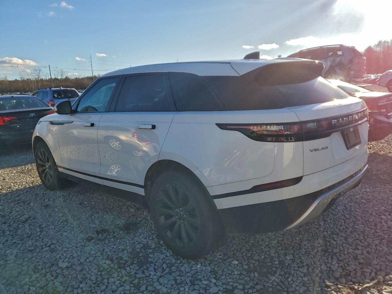 2022 Land Rover Range Rover Velar S - Фото 2