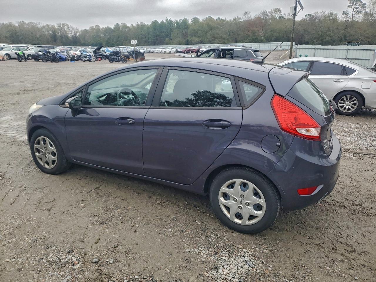 2013 Ford Fiesta Tit - Image 2