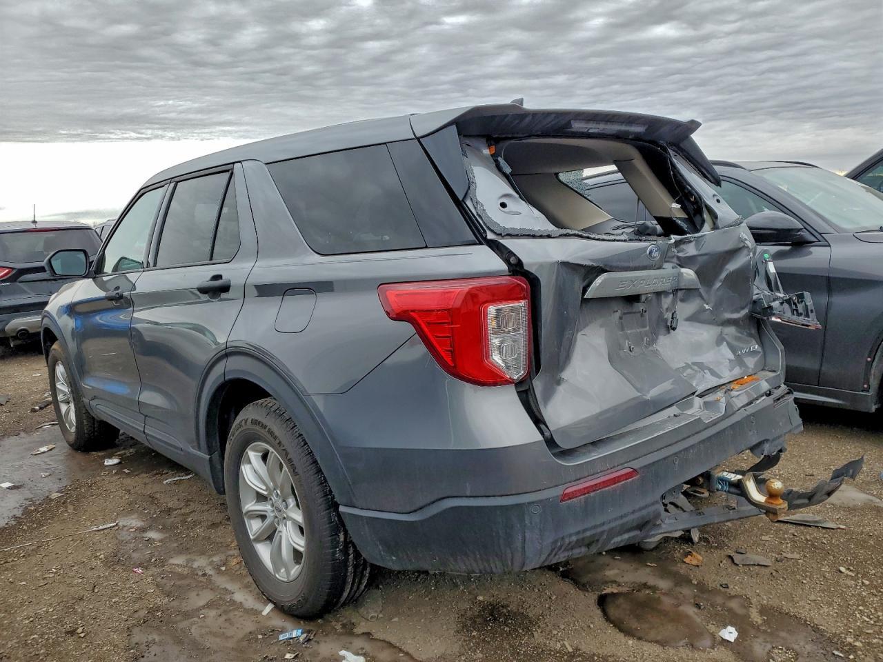 2021 Ford Explorer - Image 2