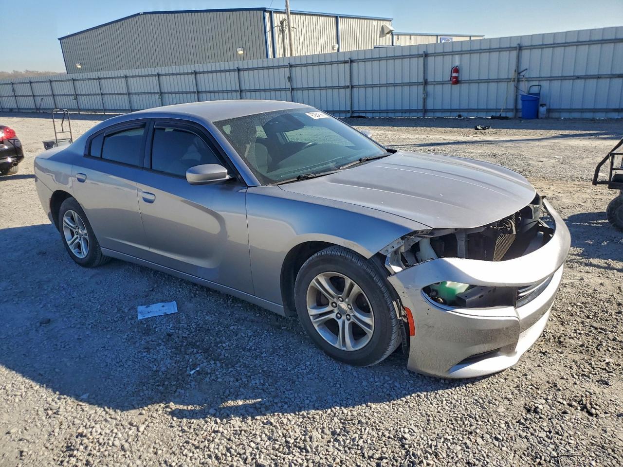 2015 Dodge Charger Se - Image 4