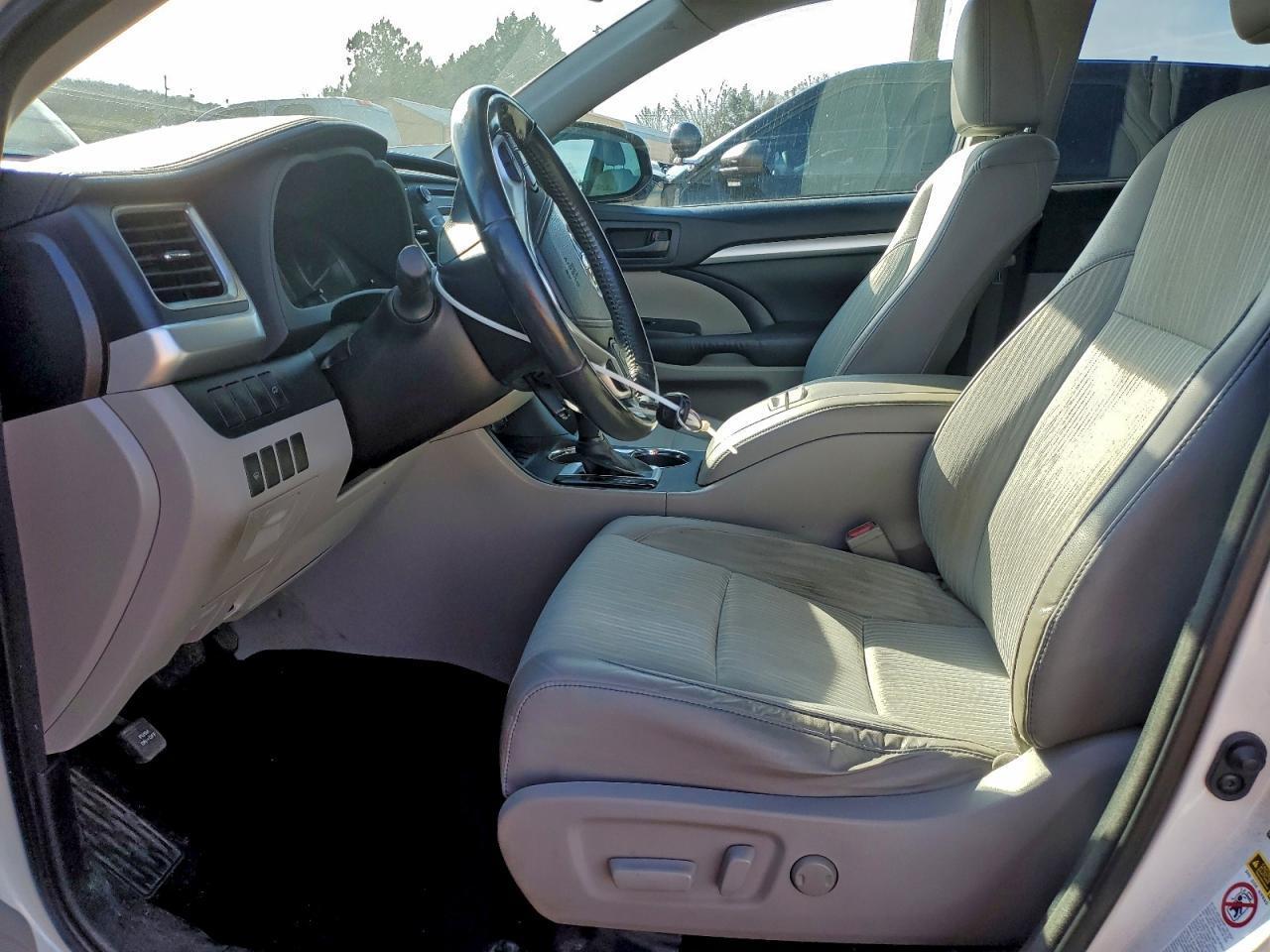 2014 Toyota Highlander - Image 7
