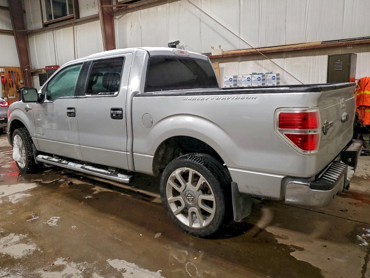 2013 Ford F150 Supercrew - Фото 2