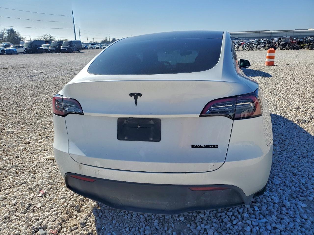 2023 Tesla Model Y - Image 6