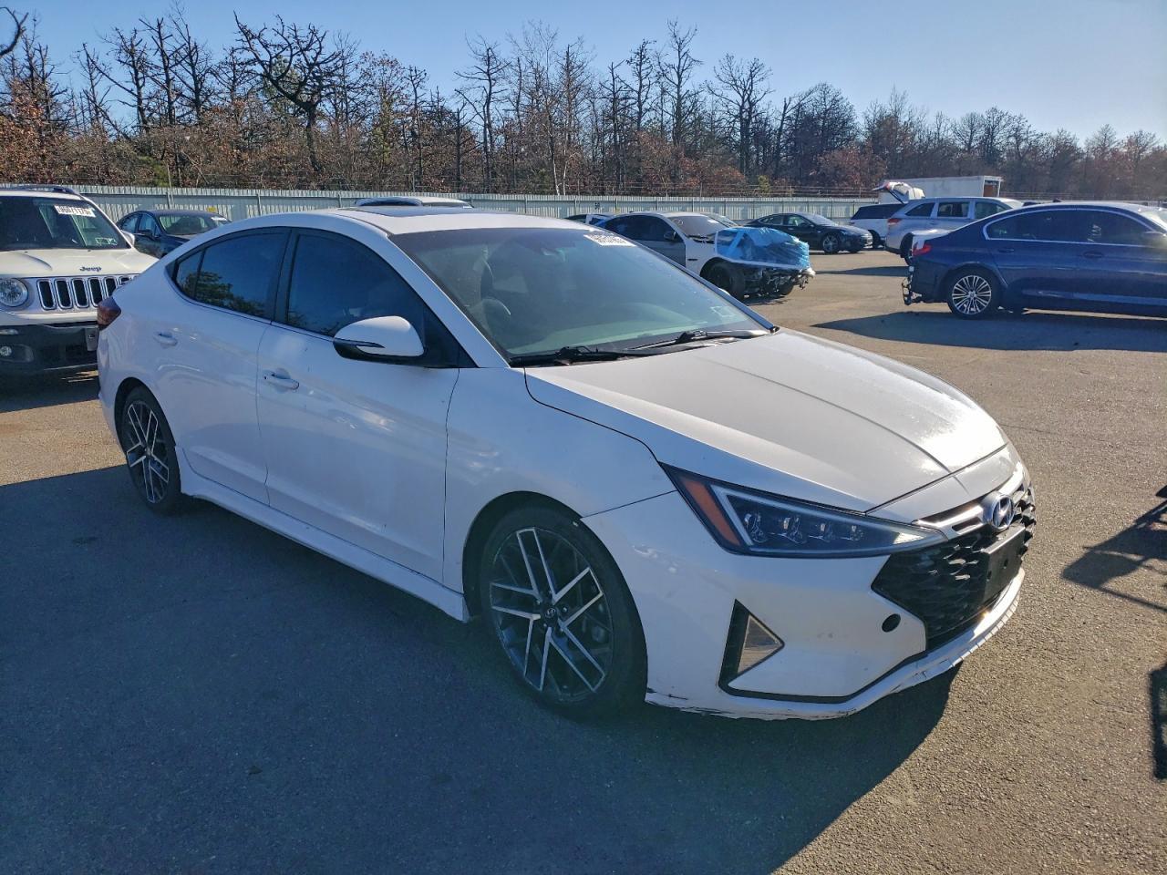 2020 Hyundai Elantra Sport - Фото 4