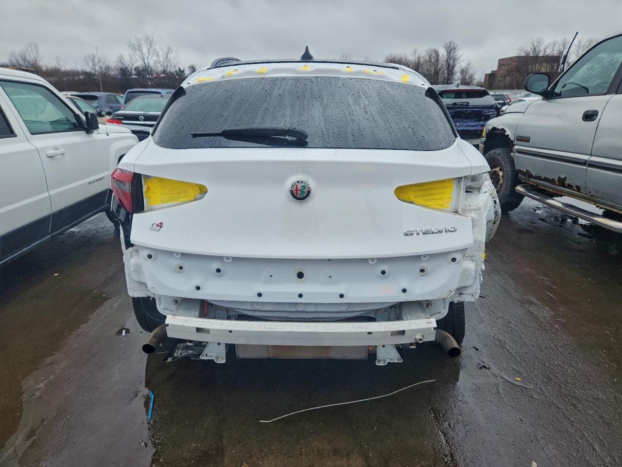 2023 Alfa Romeo Stelvio Ti - Image 6