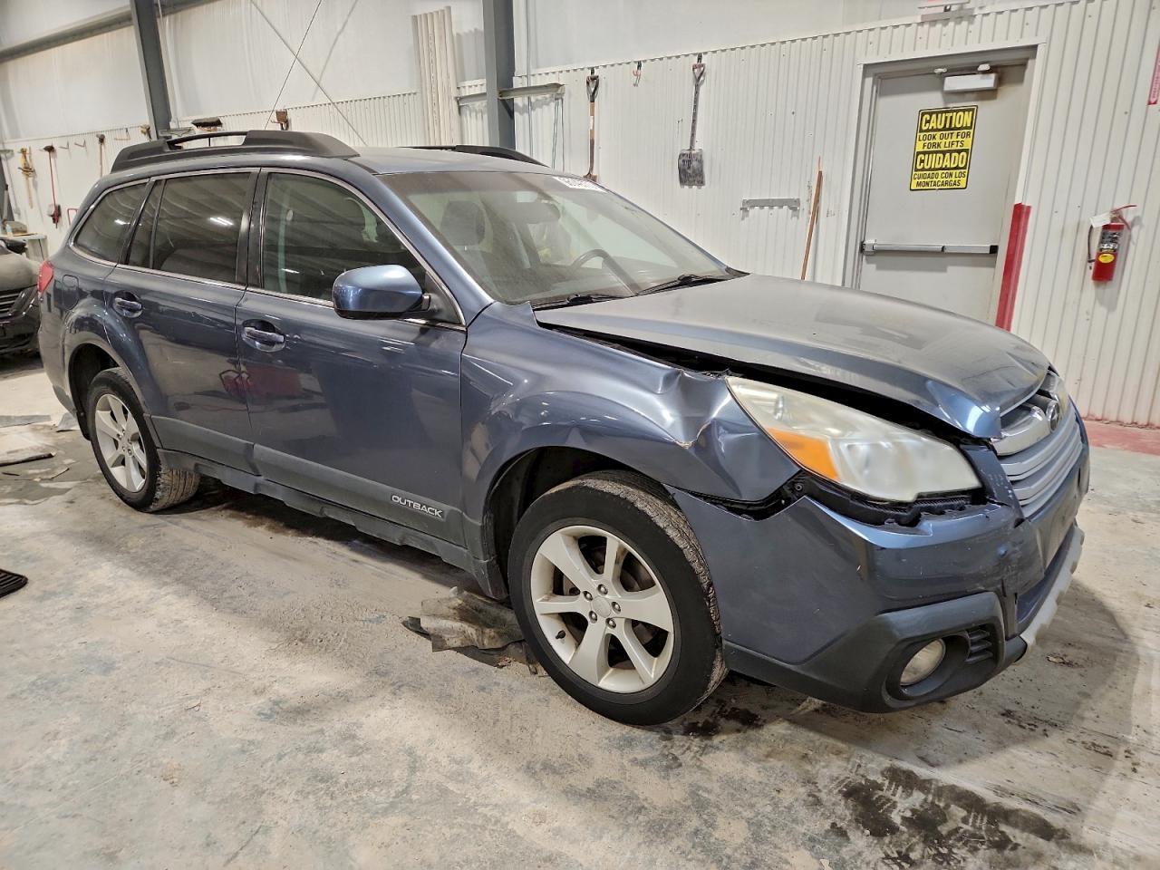 2013 Subaru Outback 2.5I Premium - Image 4