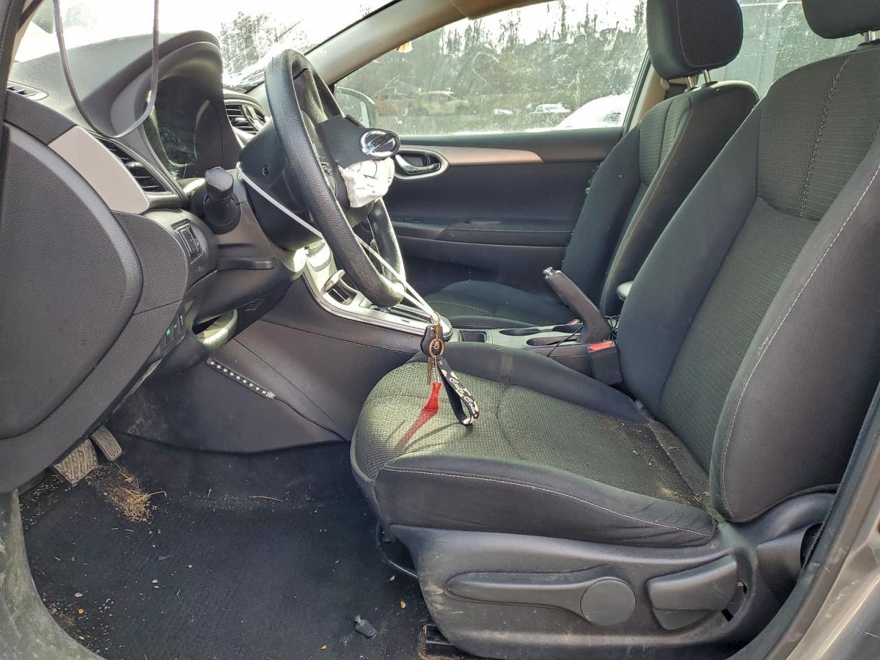 2015 Nissan Sentra S - Image 7