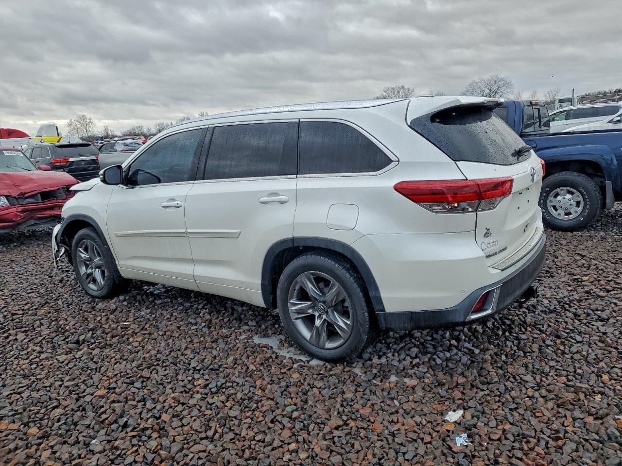 2019 Toyota Highlander Limited - Фото 2