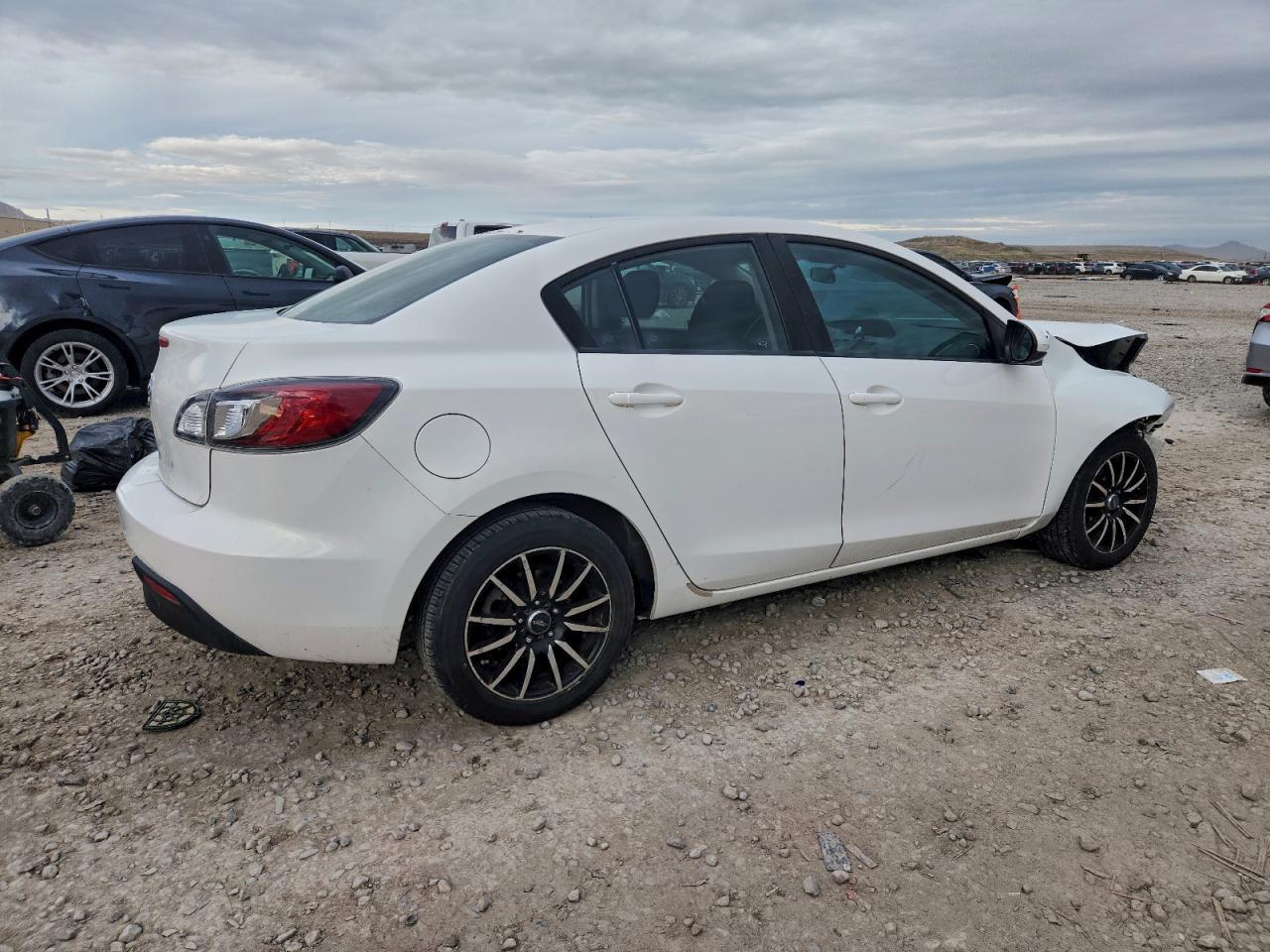 2011 Mazda 3 I - Image 3