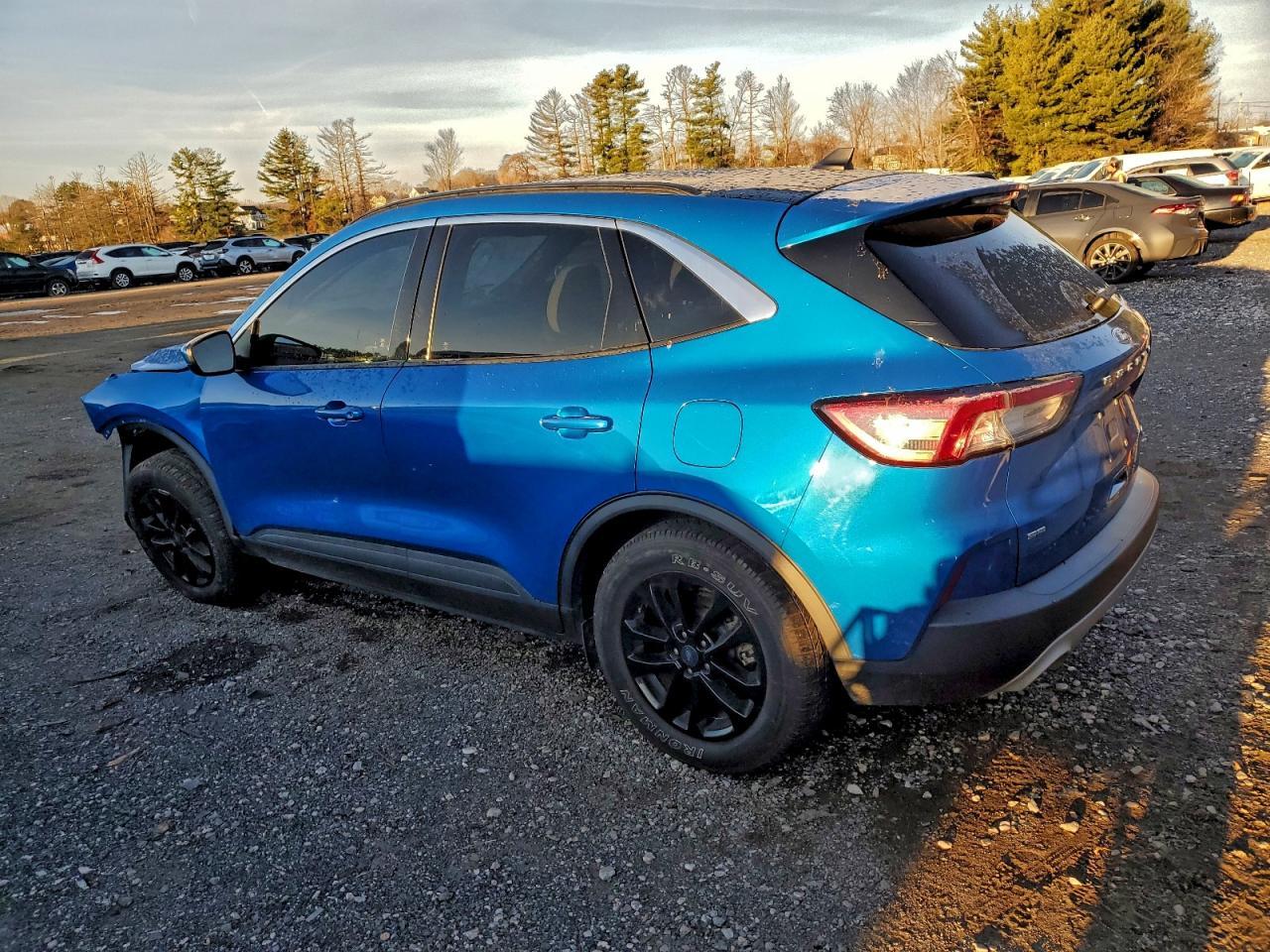 2020 Ford Escape Se - Фото 2