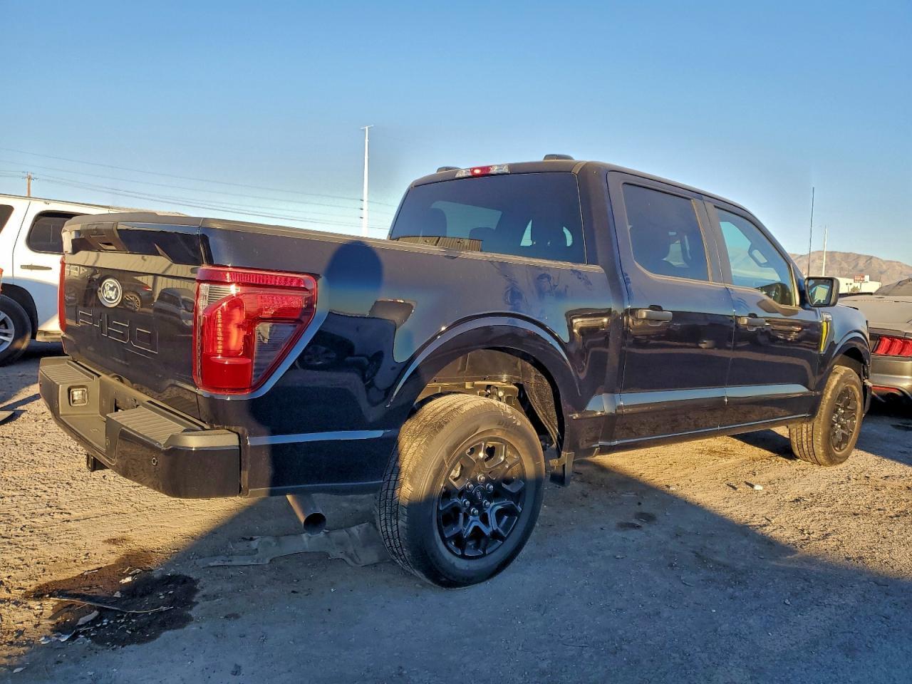 2025 Ford F150 Stx - Фото 3