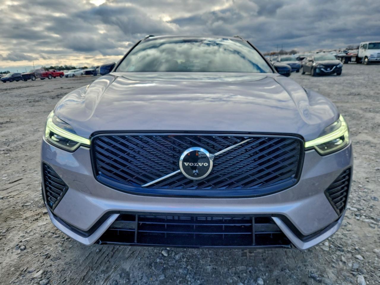 2026 Volvo Xc60 Plus - Image 5