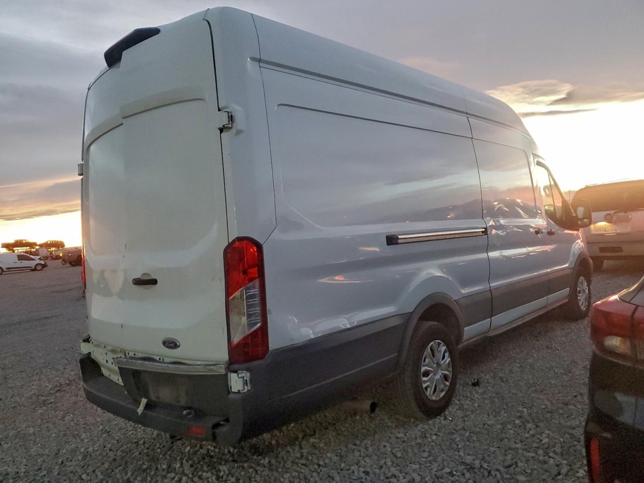 2021 Ford Transit T-350 Delivery Van - Фото 3