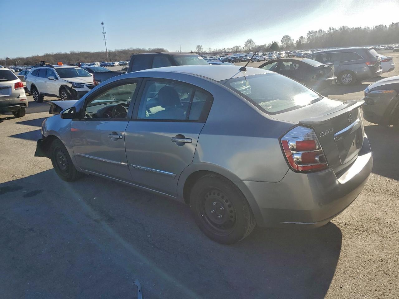 2012 Nissan Sentra 2.0 - Image 2