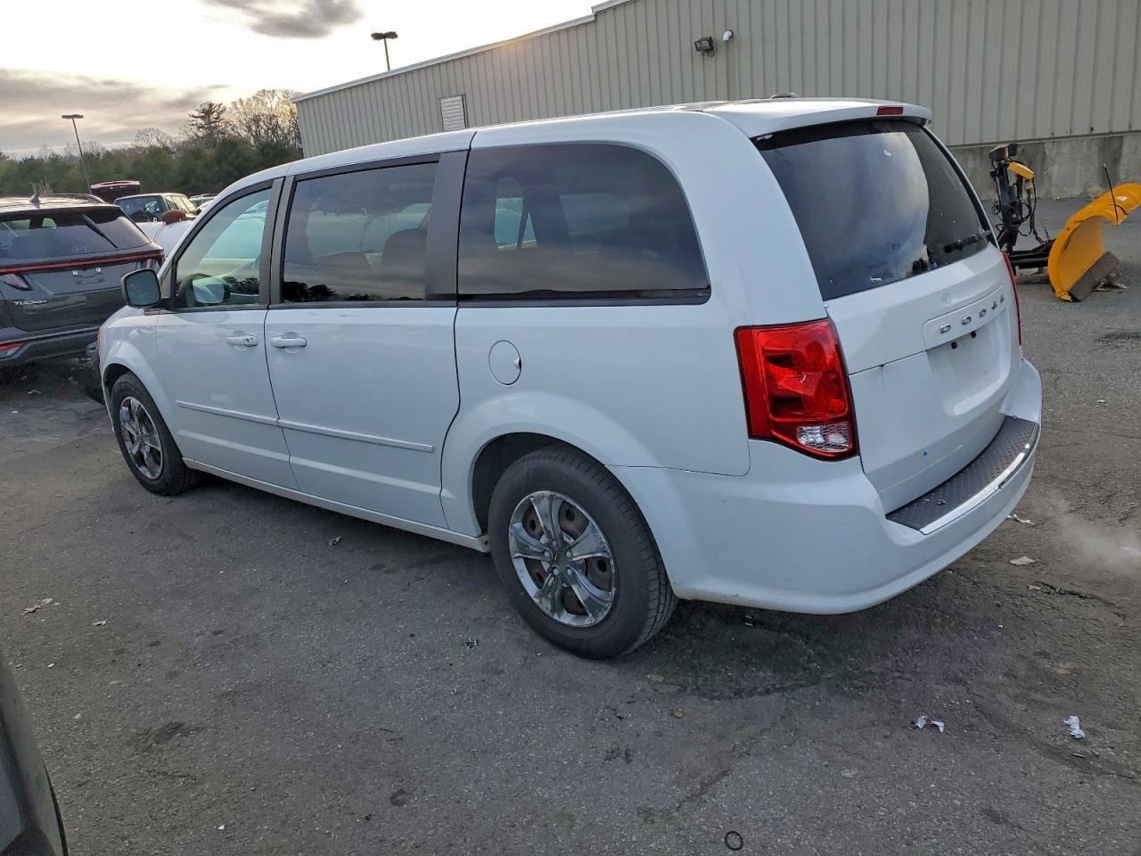 2015 Dodge Grand Caravan Se - Фото 2