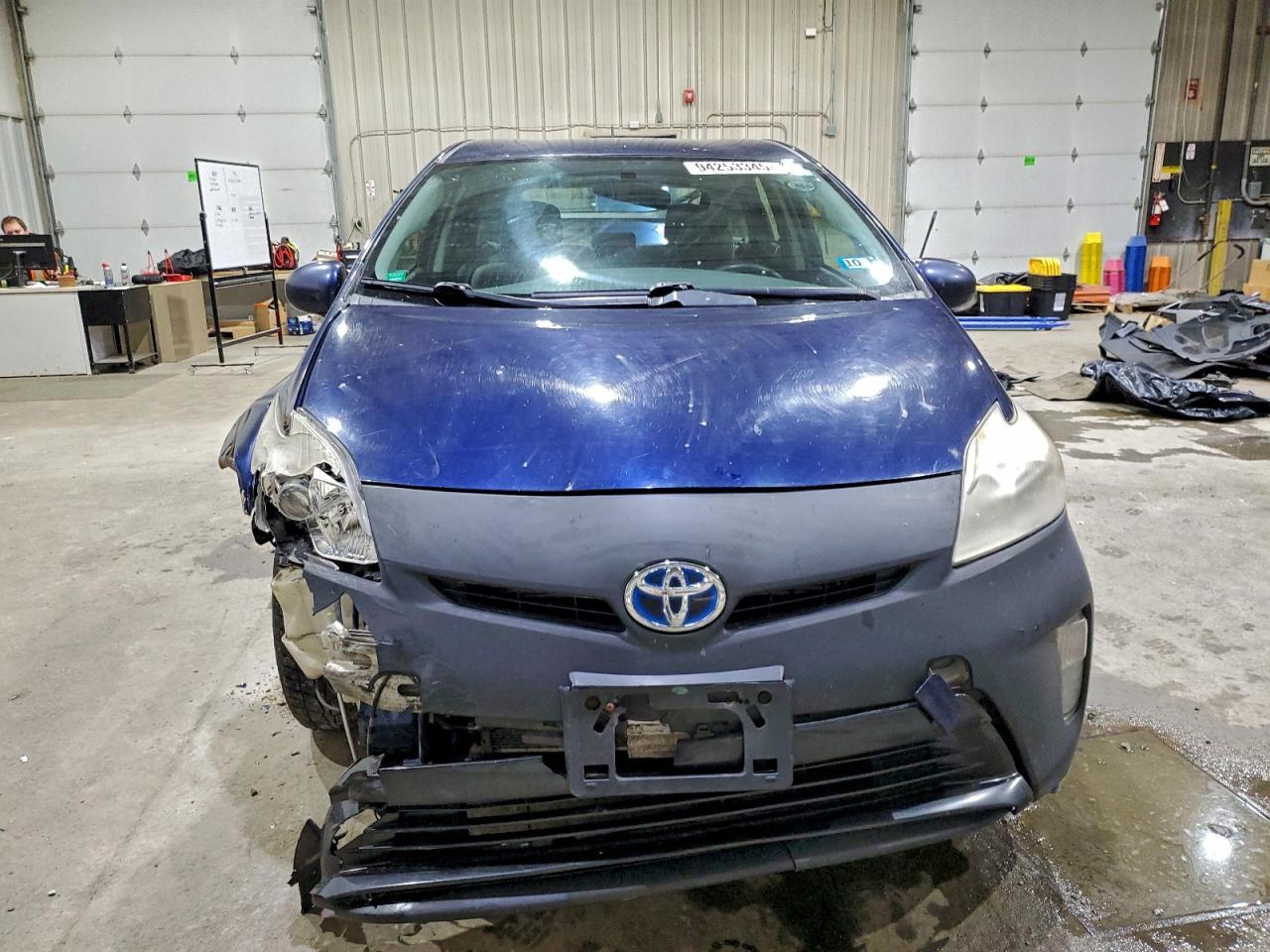 2012 Toyota Prius Two - Фото 5