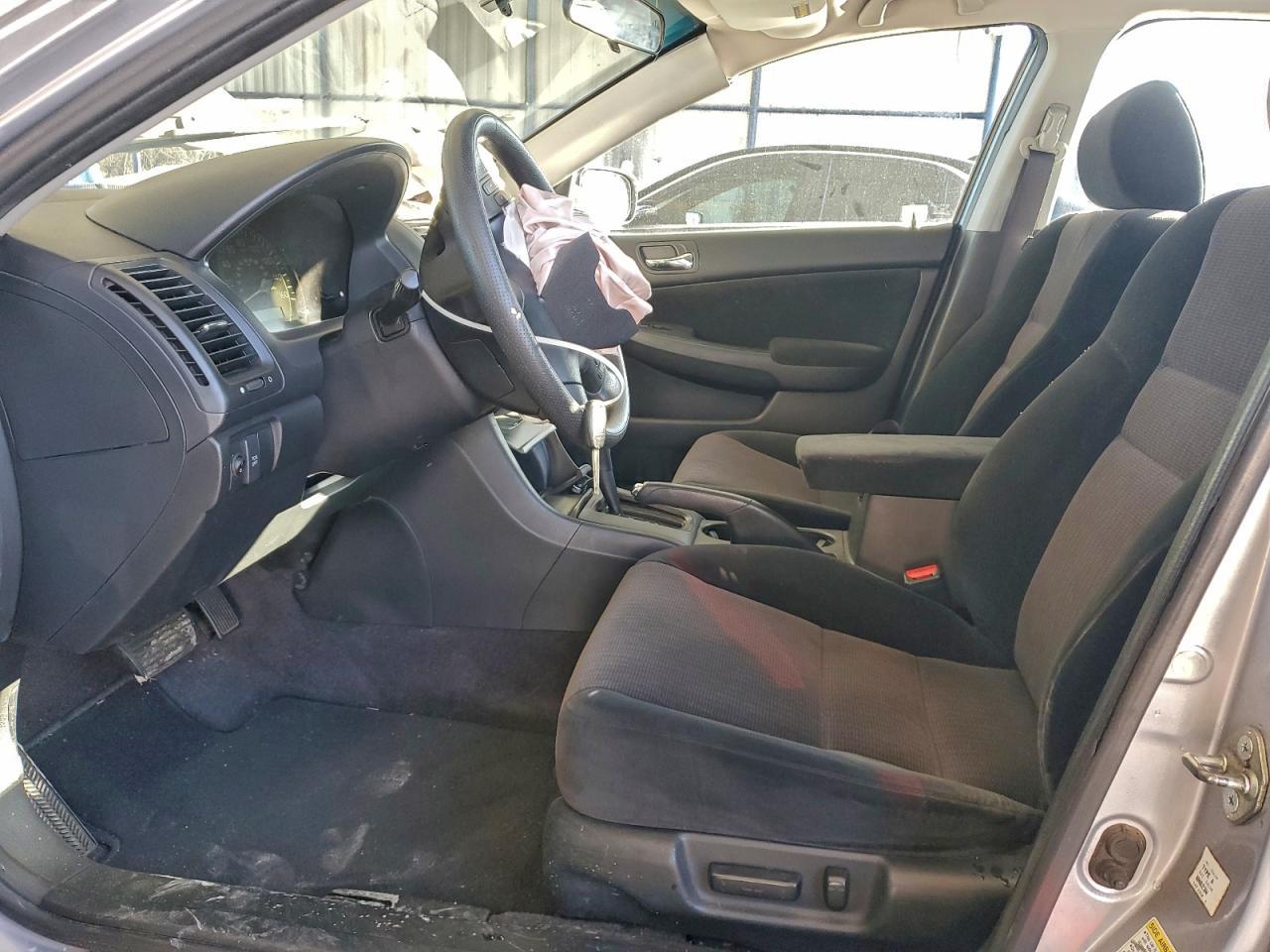 2004 Honda Accord Lx - Image 7