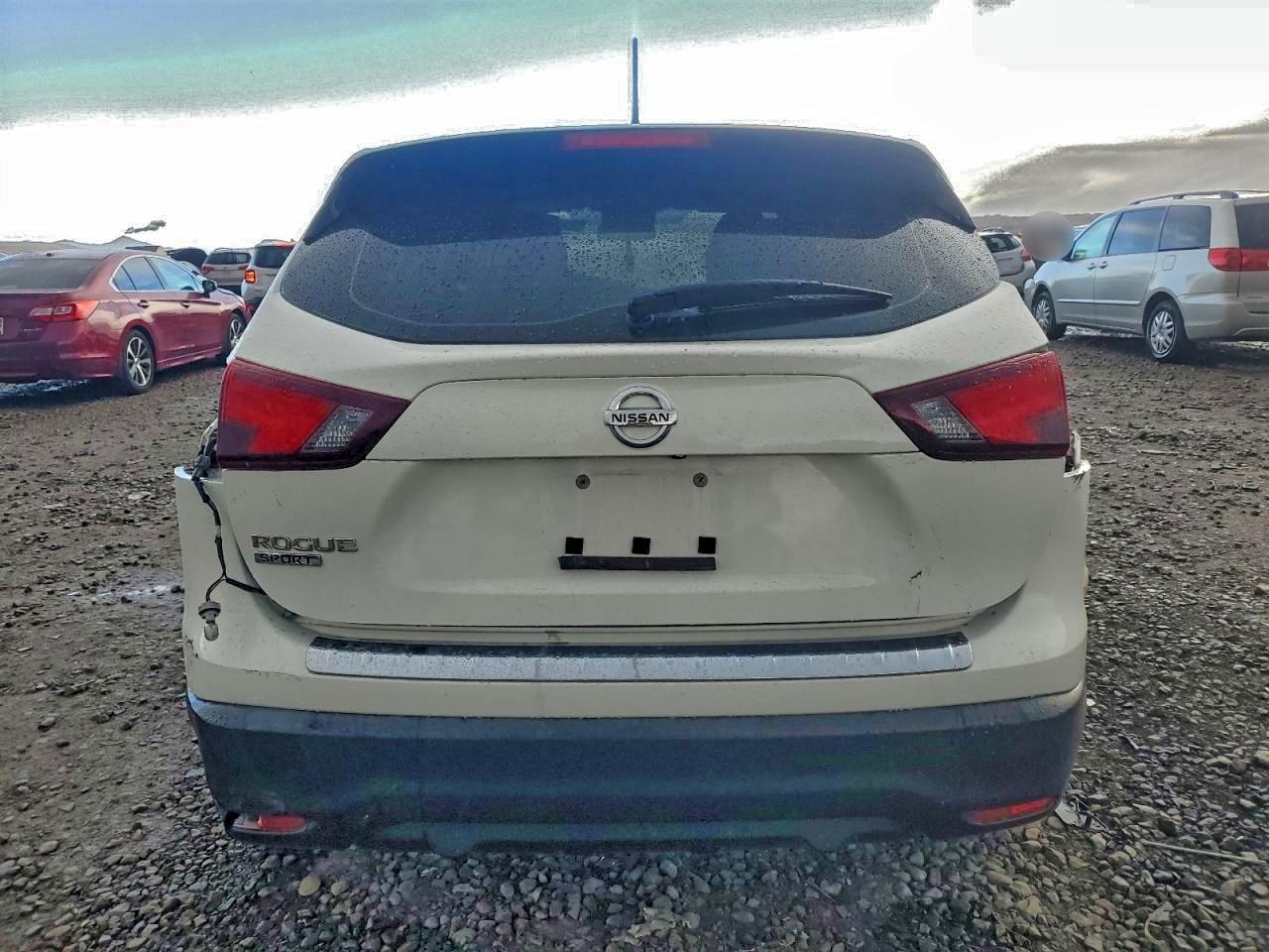 2018 Nissan Rogue Sport S - Image 6