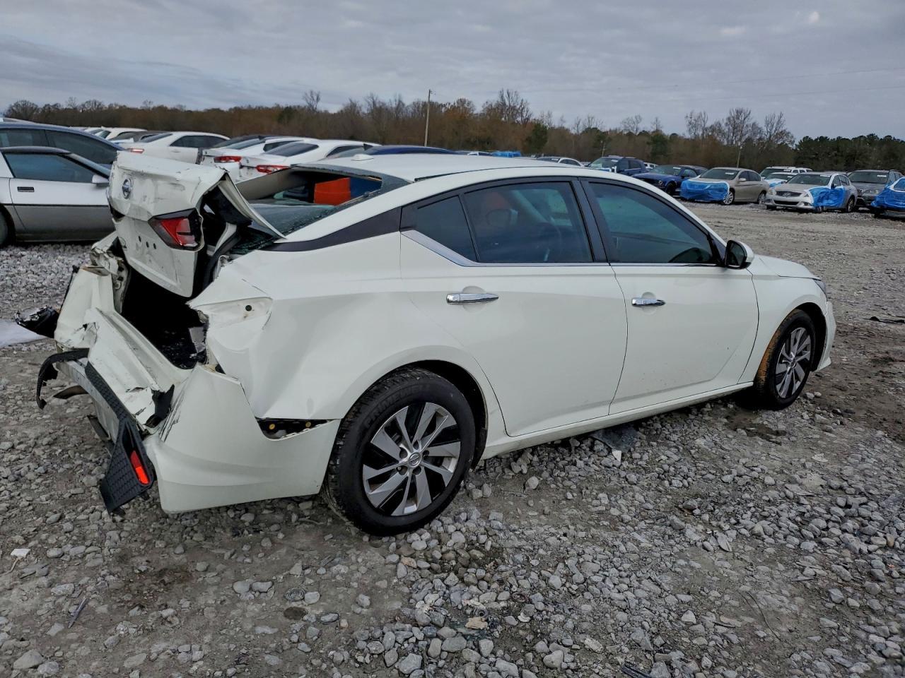 2020 Nissan Altima S - Фото 3
