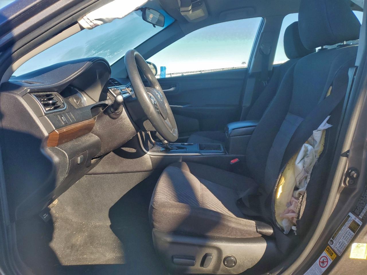 2017 Toyota Camry Le - Image 7