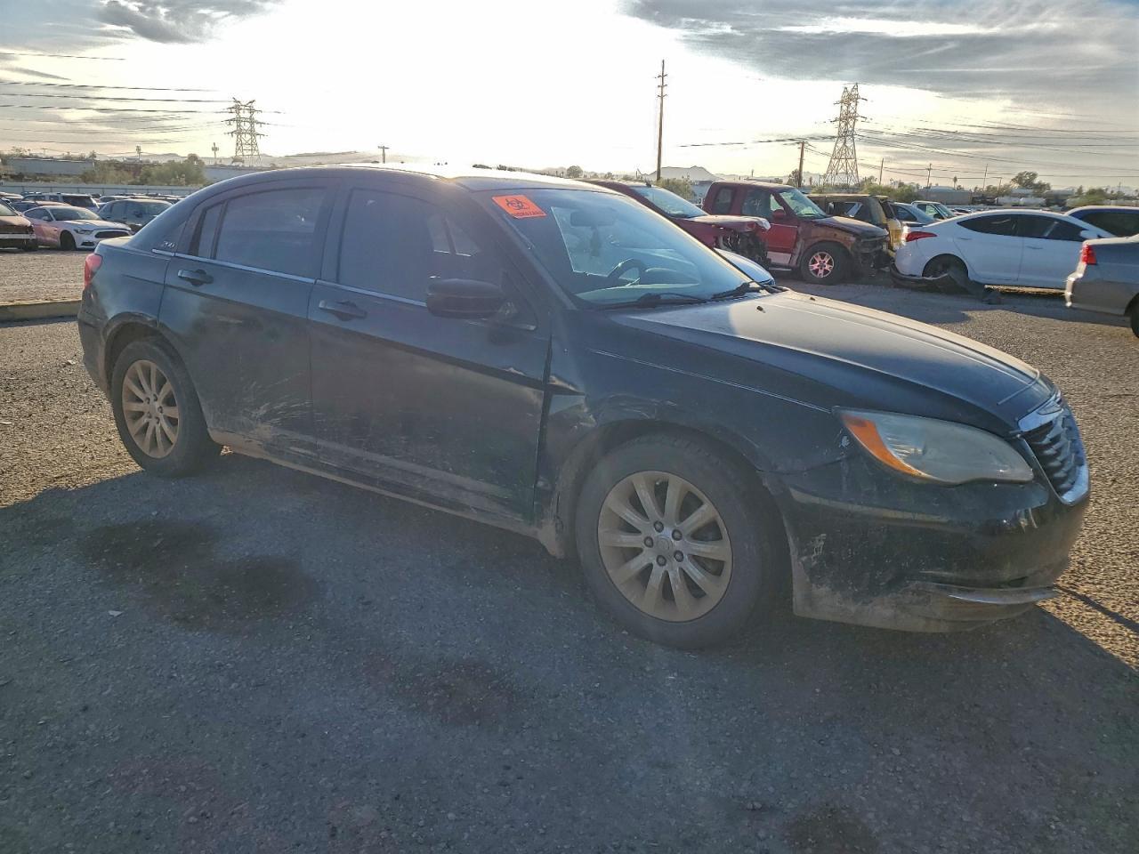 2013 Chrysler 200 Touring - Фото 4