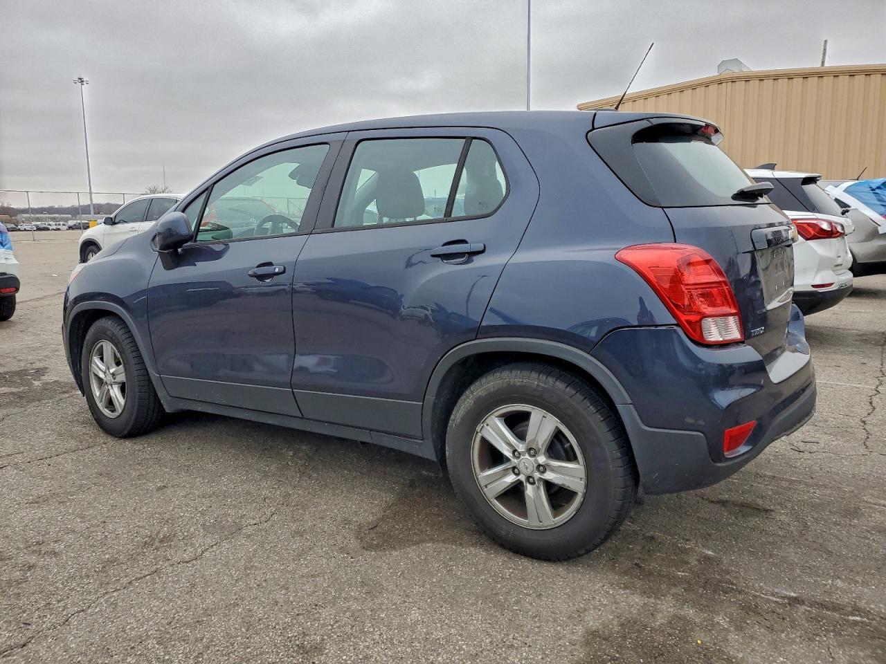 2019 Chevrolet Trax Ls - Image 2