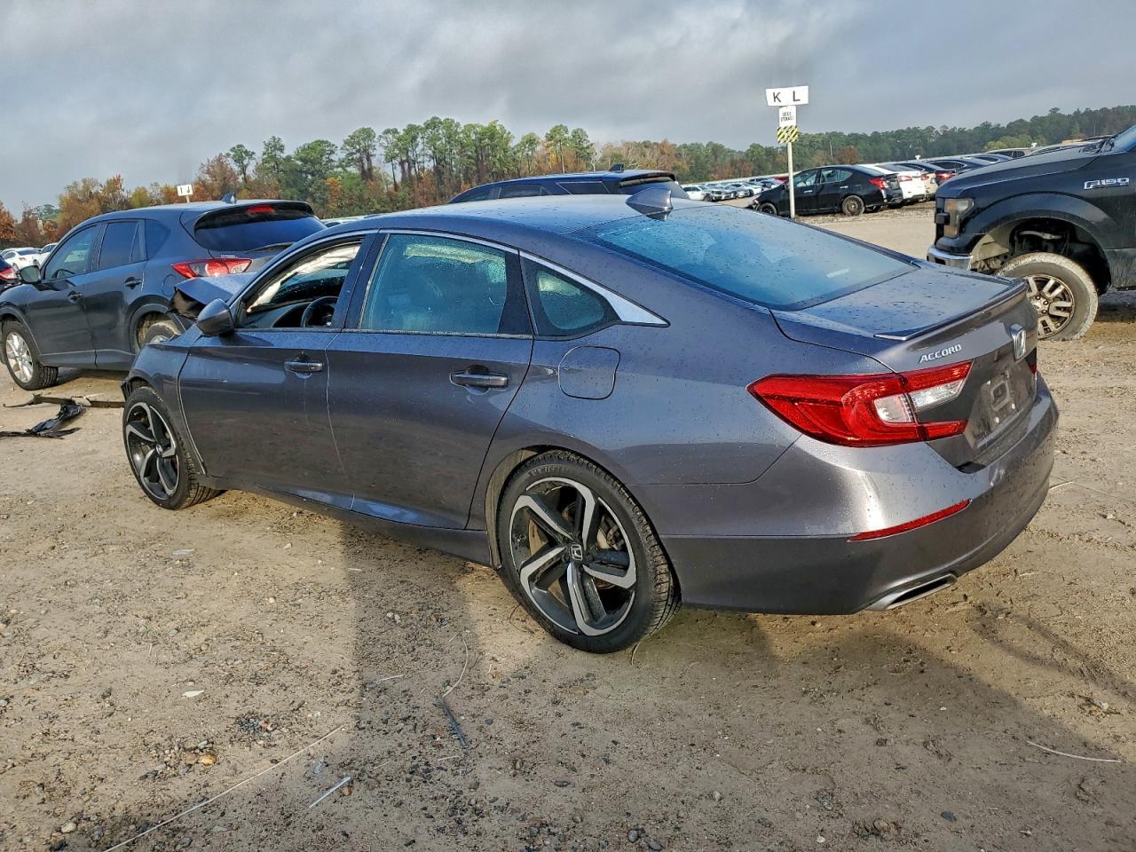 2019 Honda Accord Sport - Image 2