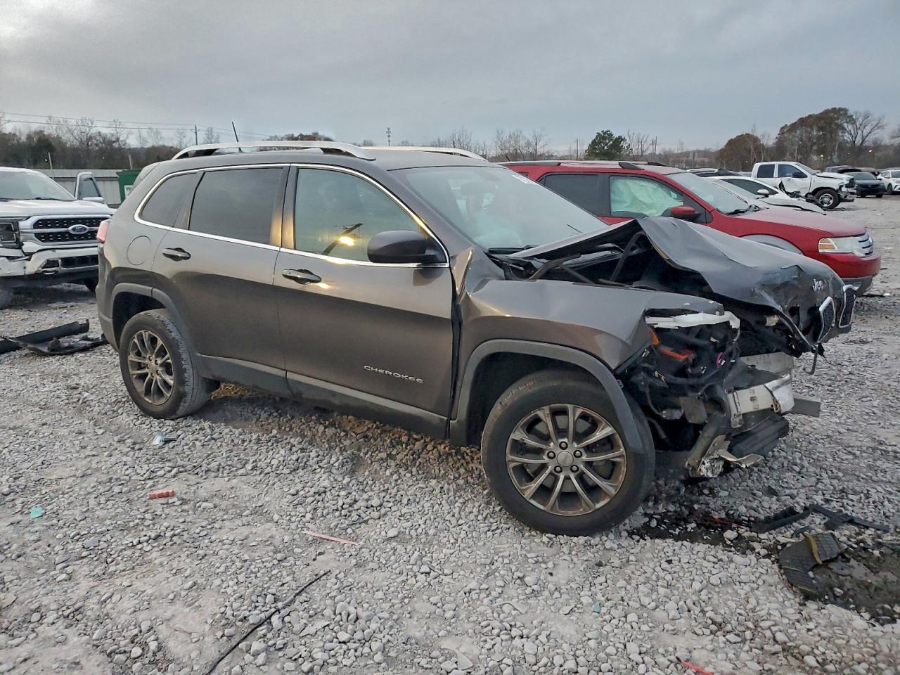 2019 Jeep Cherokee Latitude Plus - Image 4