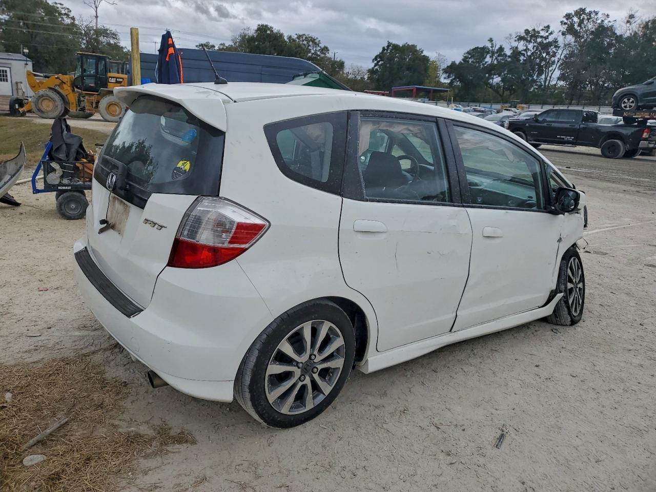 2013 Honda Fit Sport - Фото 3