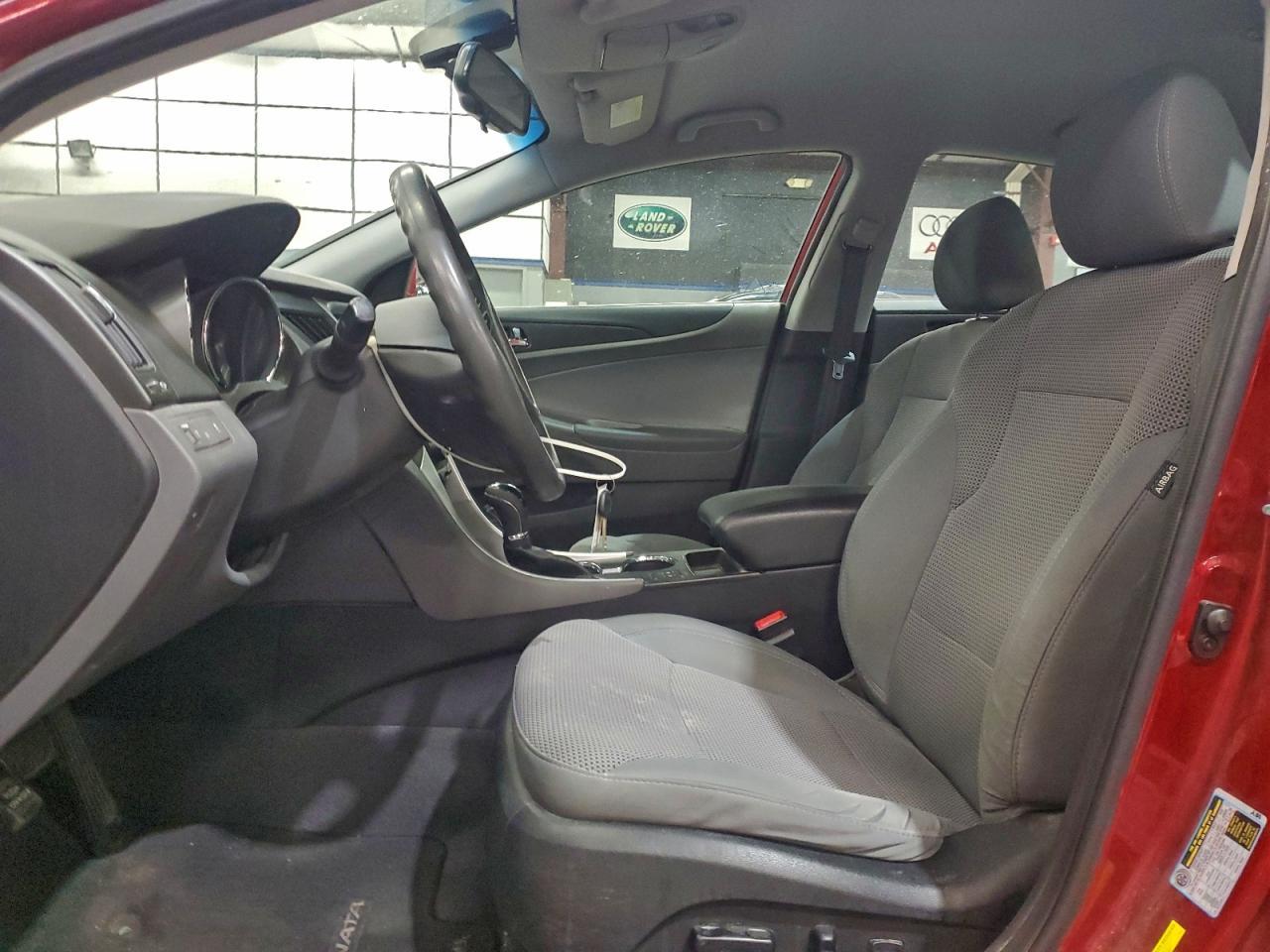 2014 Hyundai Sonata Gls - Image 7