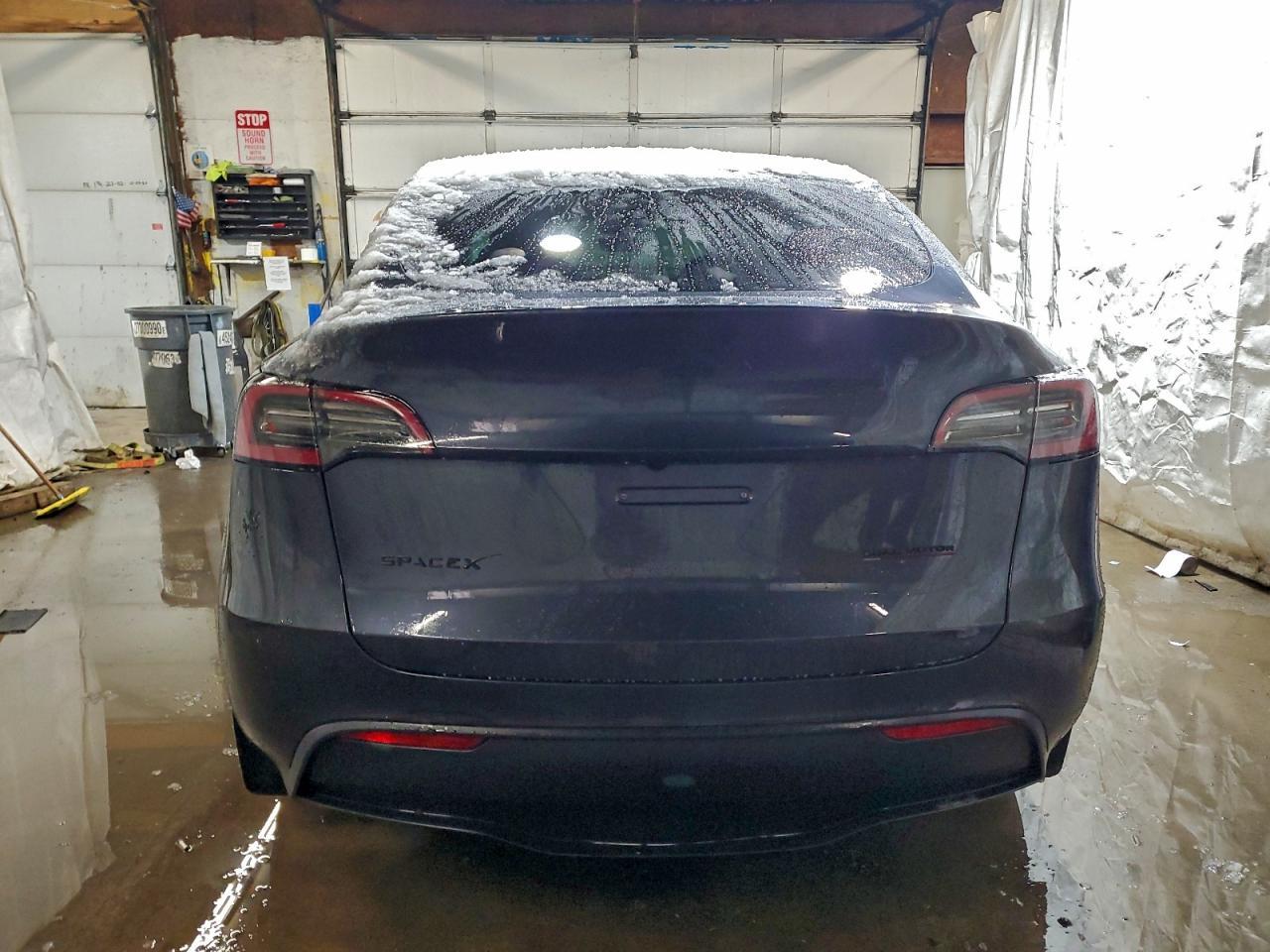 2024 Tesla Model Y - Фото 6