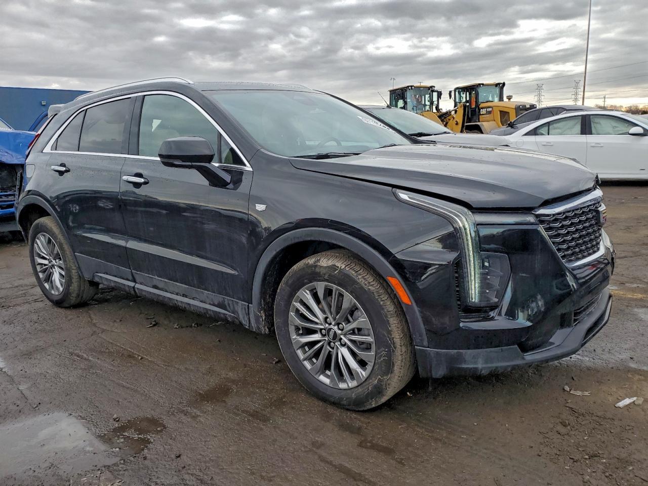 2024 Cadillac Xt4 Premium Luxury - Image 4