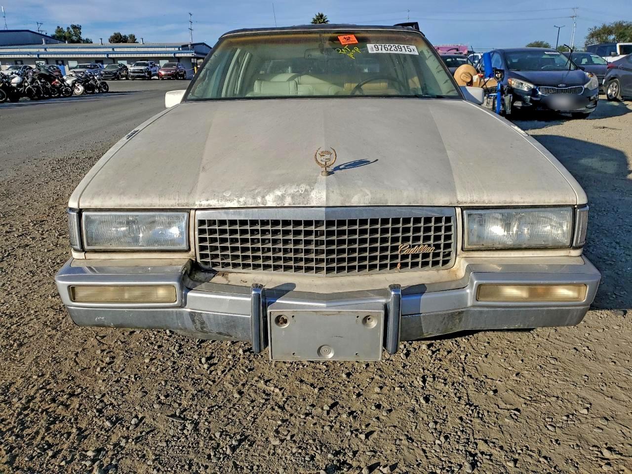 1989 Cadillac Deville - Image 5
