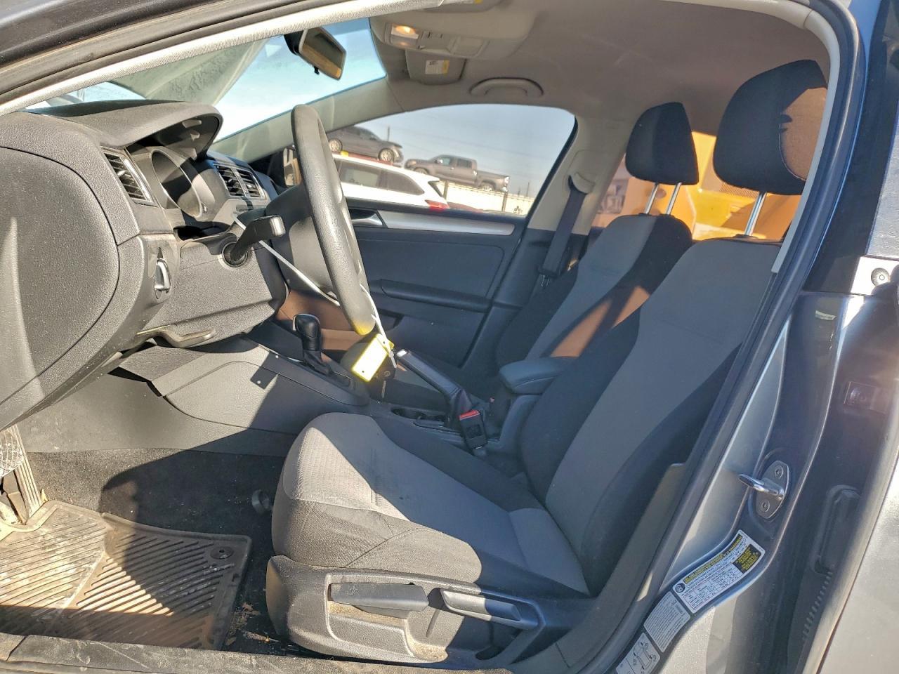 2017 Volkswagen Jetta S - Фото 7