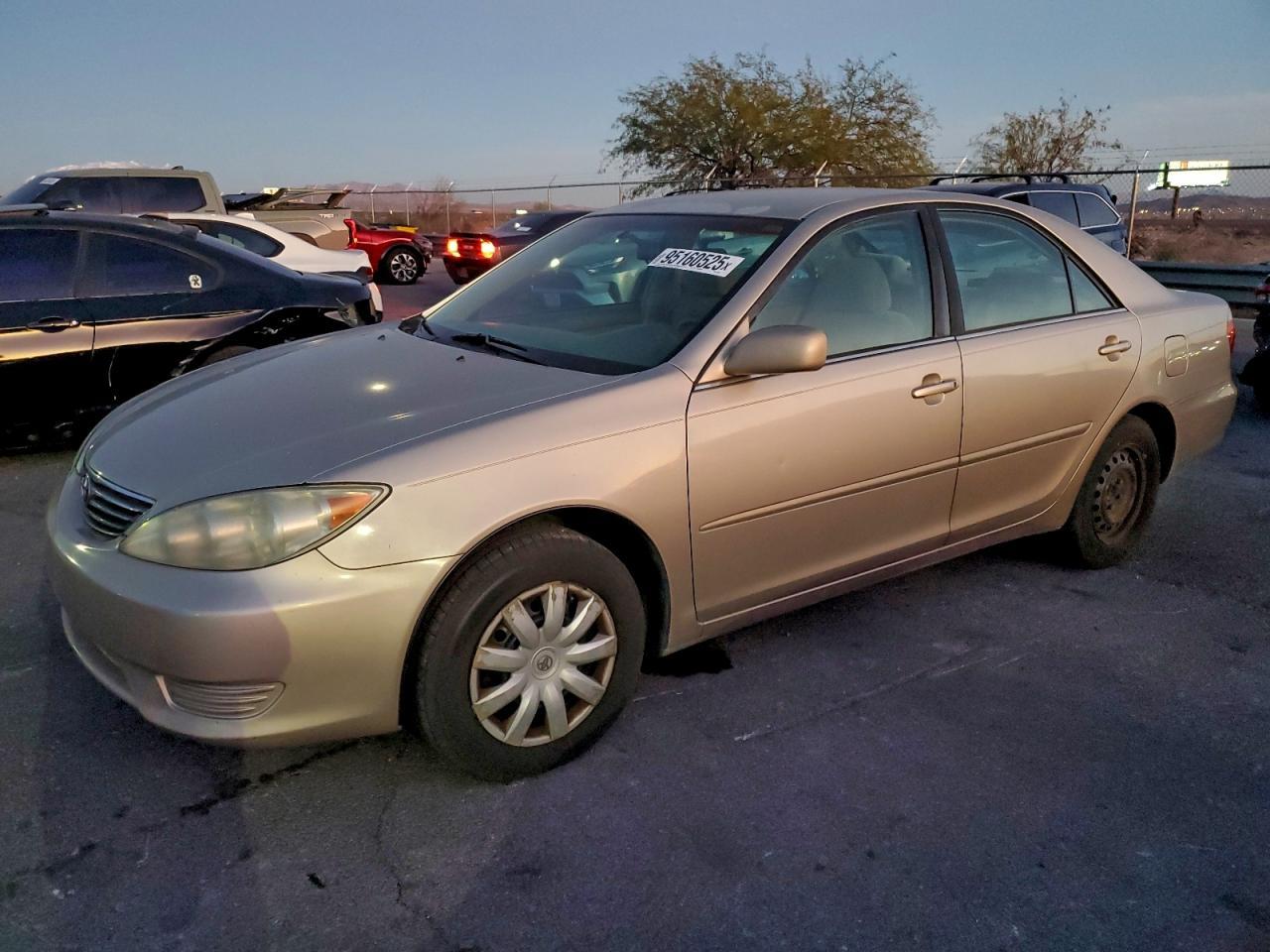 2005 Toyota Camry Le