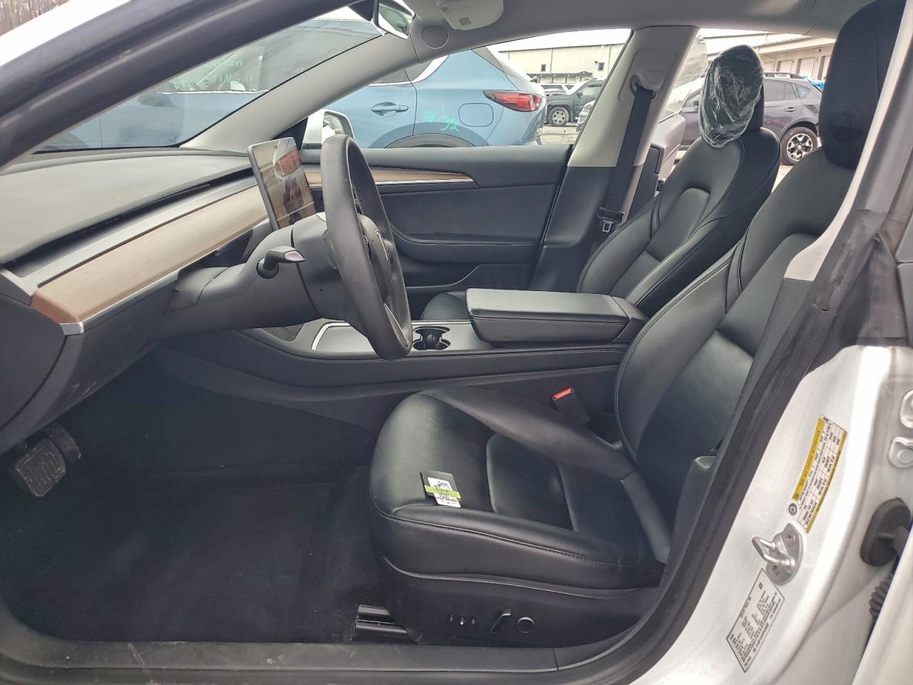 2023 Tesla Model 3 - Фото 7