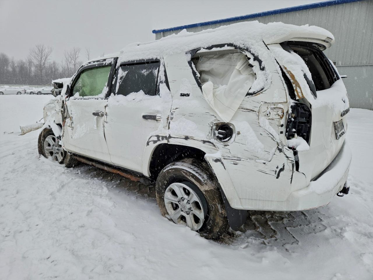 2021 Toyota 4Runner Sr5/Sr5 Premium - Image 2