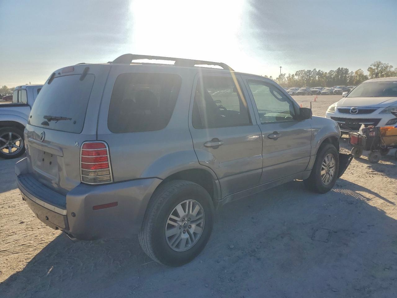 2007 Mercury Mariner Premier - Image 3